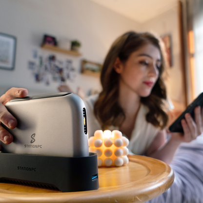 PocketCloud portable NAS data storage device with dock
